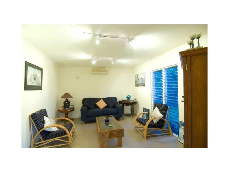 182 Hillview Crescent, Whitfield QLD 4870