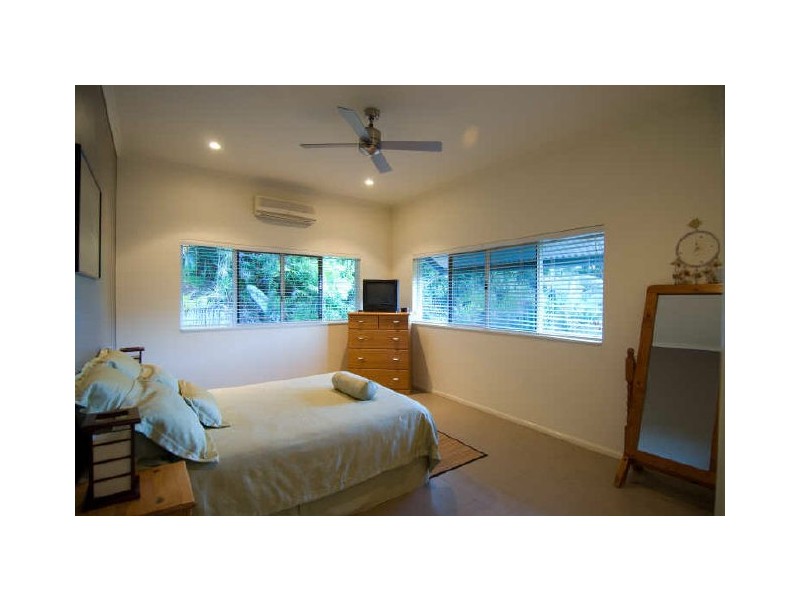 182 Hillview Crescent, Whitfield QLD 4870