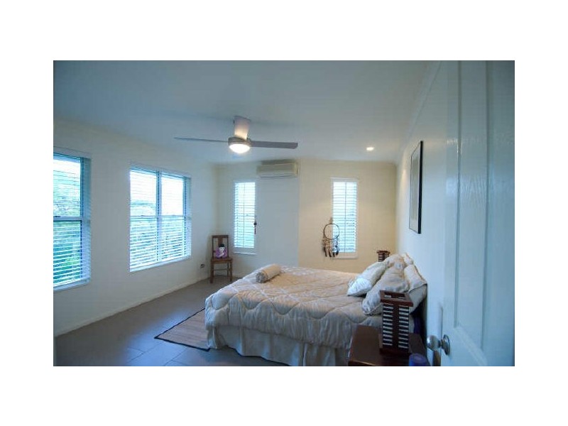 182 Hillview Crescent, Whitfield QLD 4870