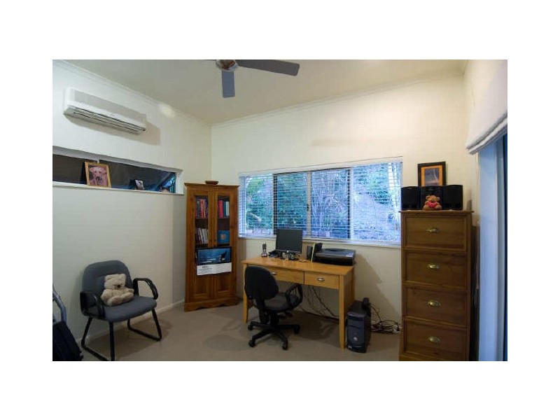 182 Hillview Crescent, Whitfield QLD 4870