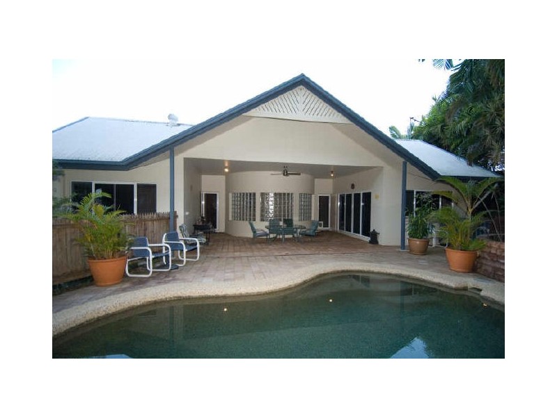 182 Hillview Crescent, Whitfield QLD 4870