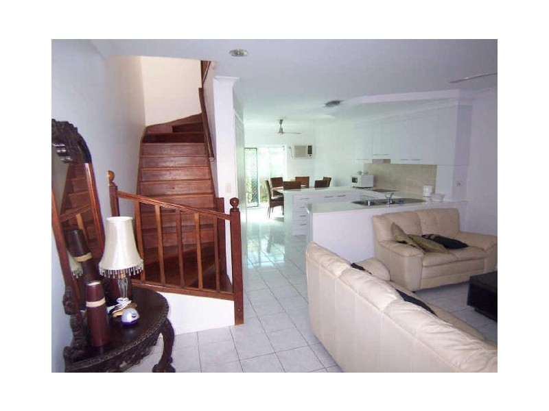 8/60 Charles Street, Parramatta Park QLD 4870