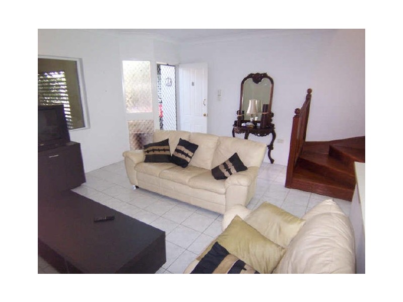 8/60 Charles Street, Parramatta Park QLD 4870