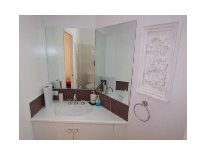 8/60 Charles Street, Parramatta Park QLD 4870