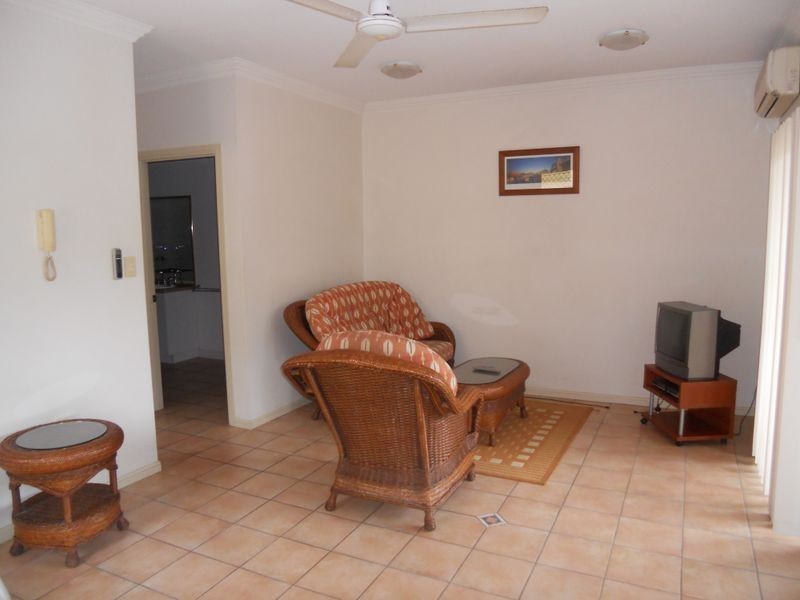 2/190 Buchan Street, Bungalow QLD 4870