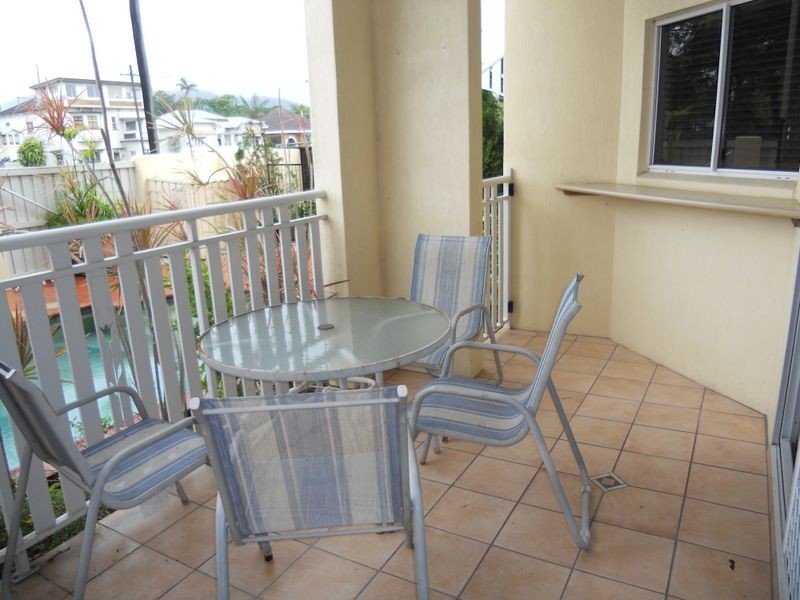 2/190 Buchan Street, Bungalow QLD 4870