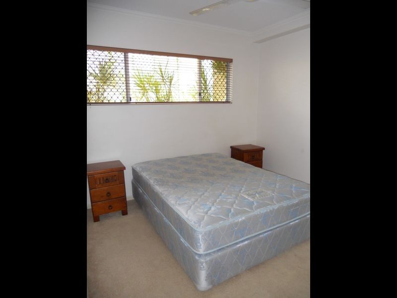 2/190 Buchan Street, Bungalow QLD 4870