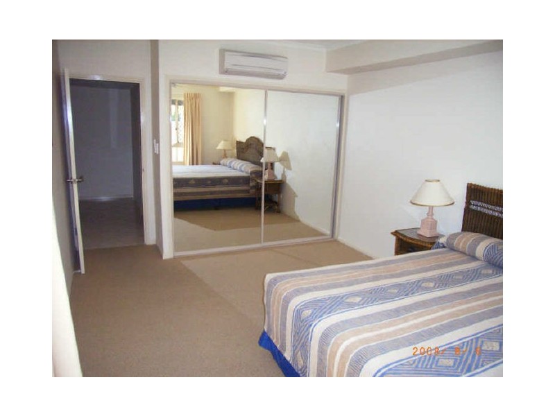 1502/2 Greenslopes Street, Cairns North QLD 4870