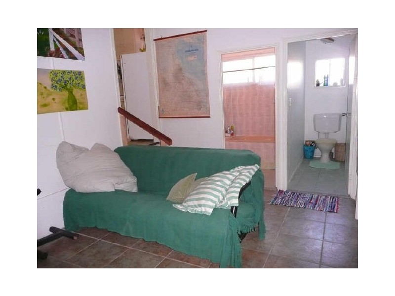 1/37A Macilwraith Street, Manoora QLD 4870
