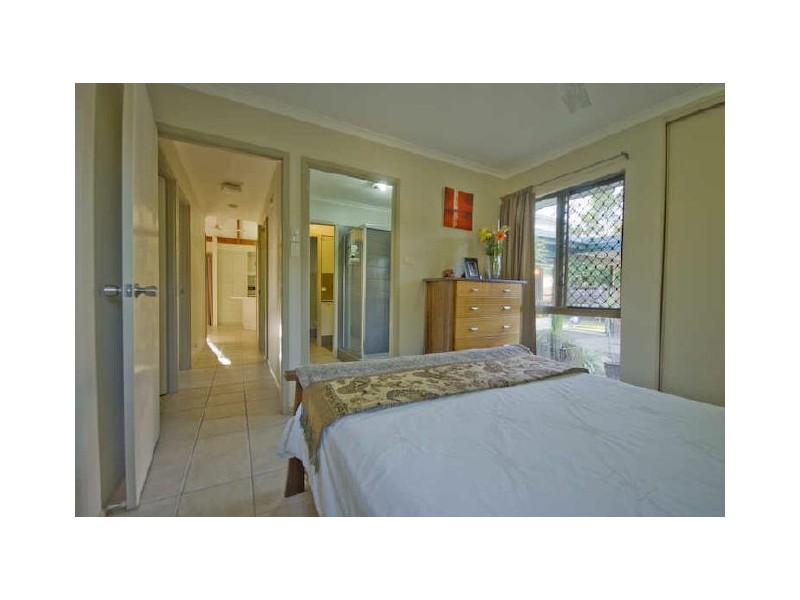 11 Alice Close, Woree QLD 4868