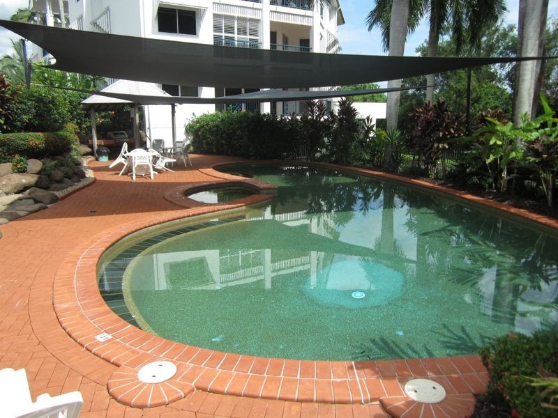34/8 Munro Terrace, Mooroobool QLD 4870