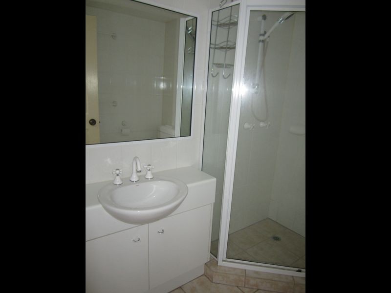 34/8 Munro Terrace, Mooroobool QLD 4870