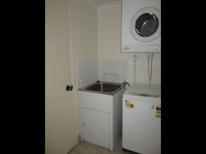 34/8 Munro Terrace, Mooroobool QLD 4870