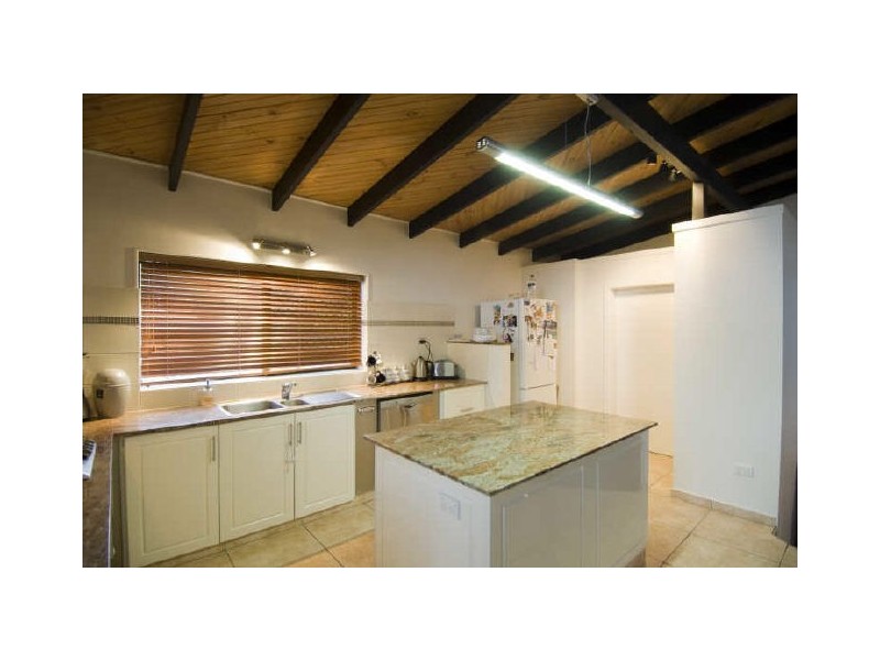 7 Fry Close, Whitfield QLD 4870