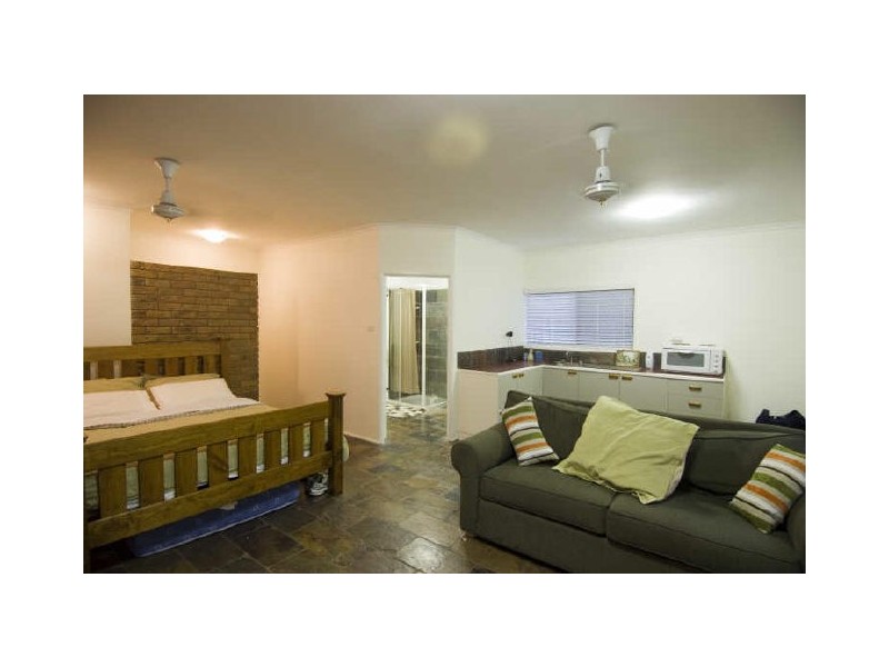 7 Fry Close, Whitfield QLD 4870