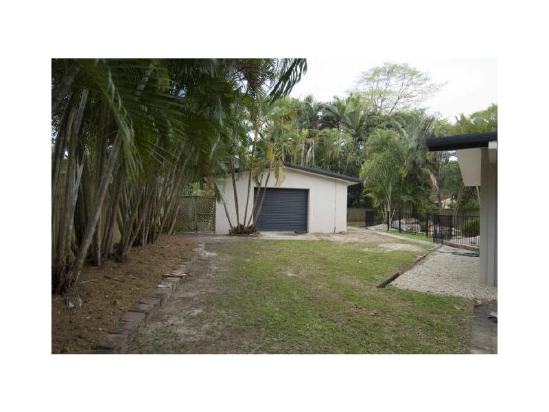 7 Fry Close, Whitfield QLD 4870