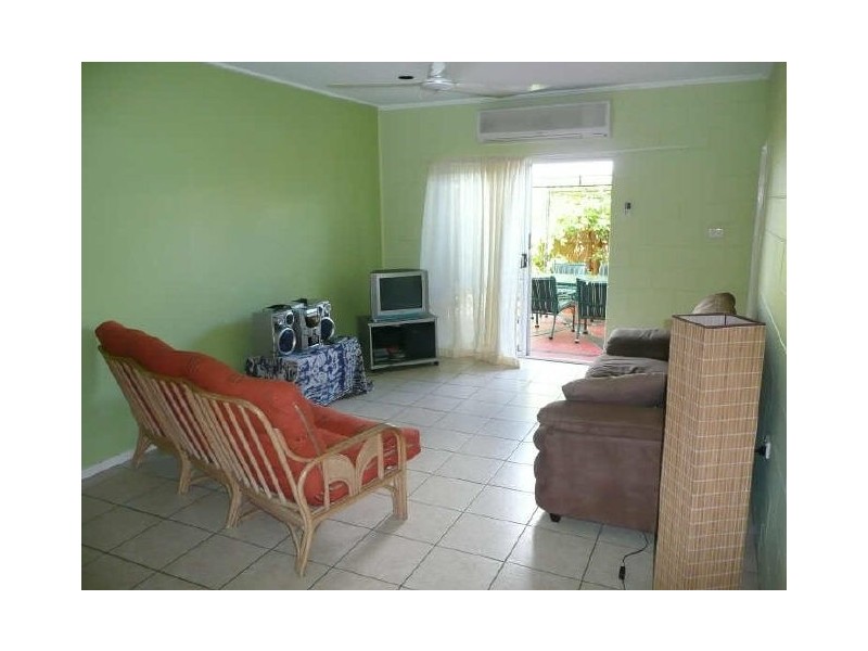 8/165 Mayers Street, Manoora QLD 4870