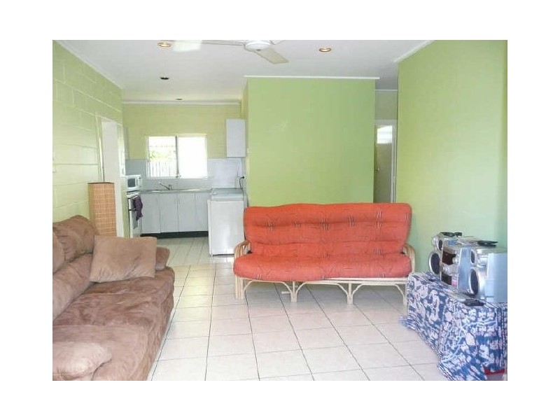 8/165 Mayers Street, Manoora QLD 4870