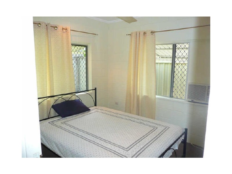 8/165 Mayers Street, Manoora QLD 4870