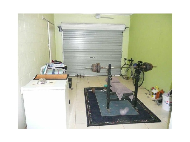 8/165 Mayers Street, Manoora QLD 4870