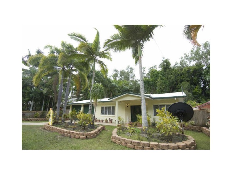 30 Callum Street, Mooroobool QLD 4870