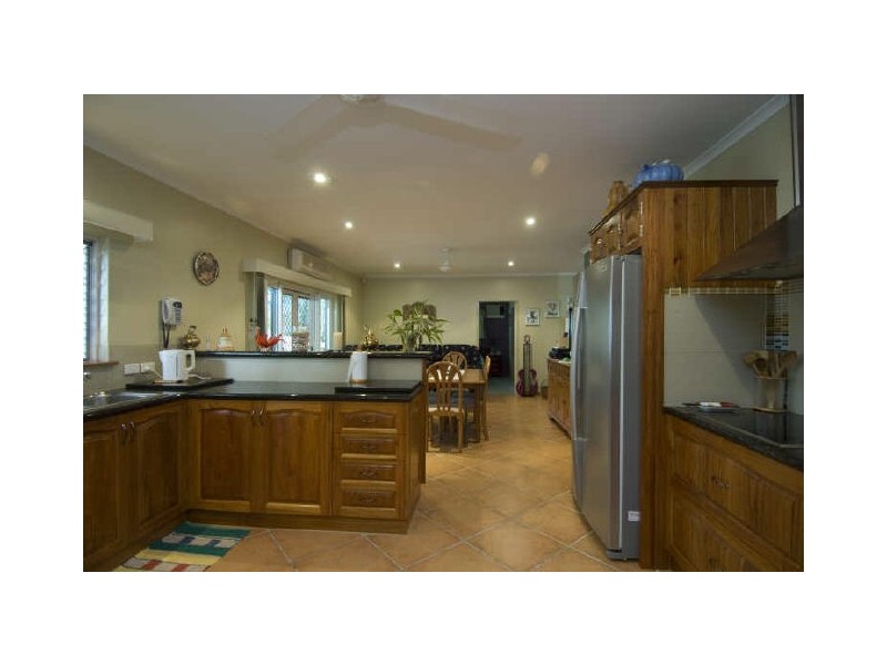 30 Callum Street, Mooroobool QLD 4870