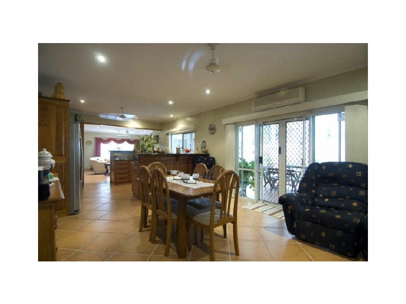 30 Callum Street, Mooroobool QLD 4870