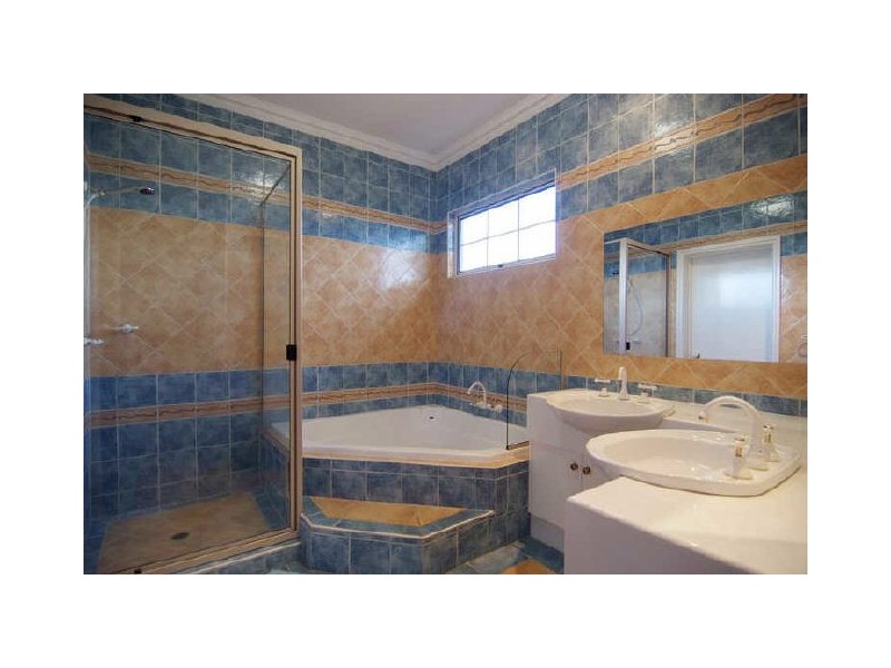 58 Koppen Terrace, Mooroobool QLD 4870
