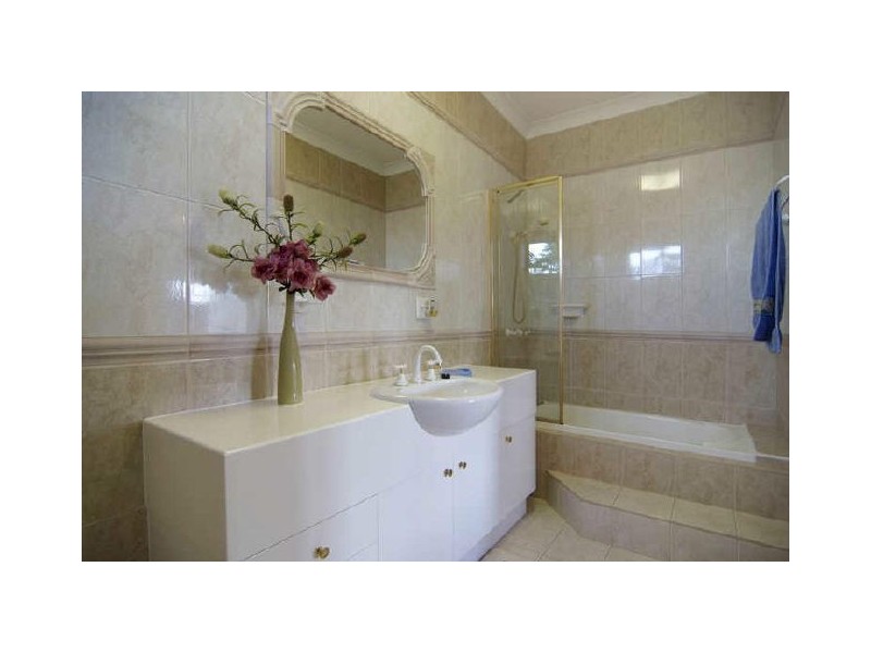 58 Koppen Terrace, Mooroobool QLD 4870