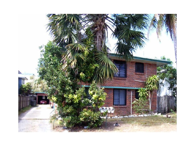 2/15A Lily Street, Cairns North QLD 4870