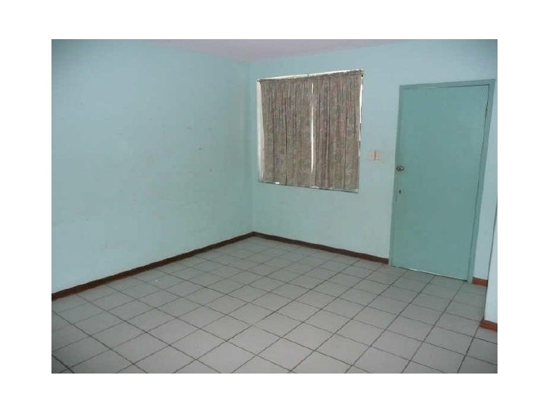 2/15A Lily Street, Cairns North QLD 4870