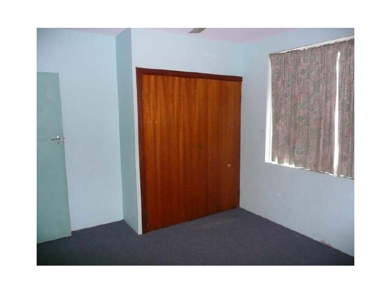 2/15A Lily Street, Cairns North QLD 4870