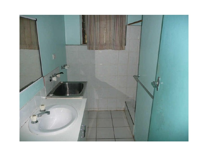 2/15A Lily Street, Cairns North QLD 4870