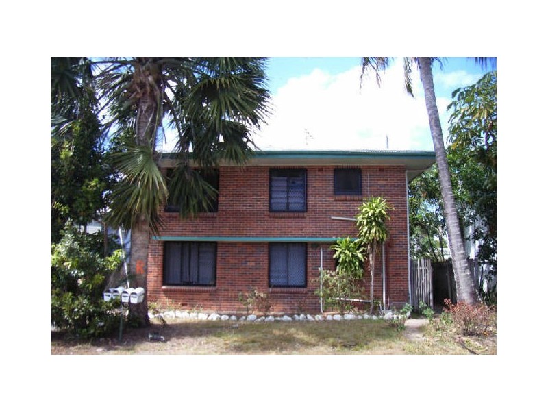 2/15A Lily Street, Cairns North QLD 4870
