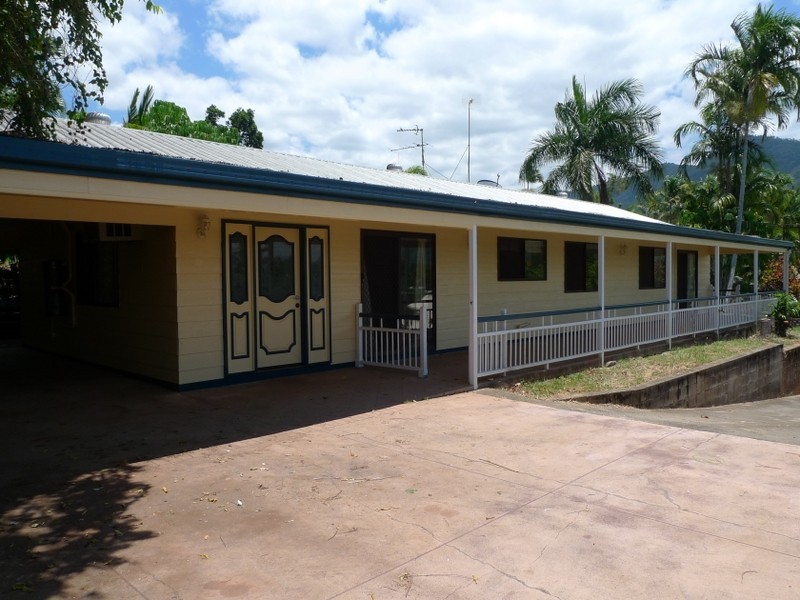 23 Makoo Close, White Rock QLD 4868