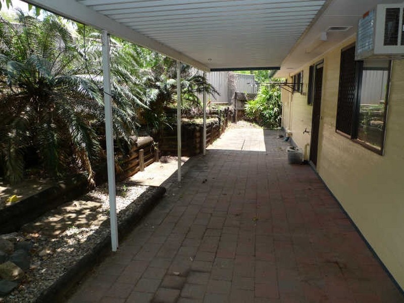 23 Makoo Close, White Rock QLD 4868