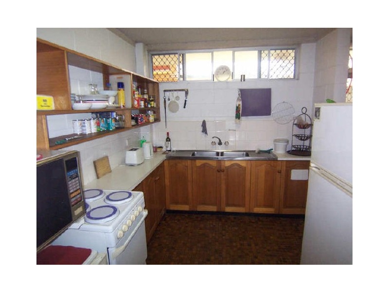 8/186 Lake Street, Cairns North QLD 4870