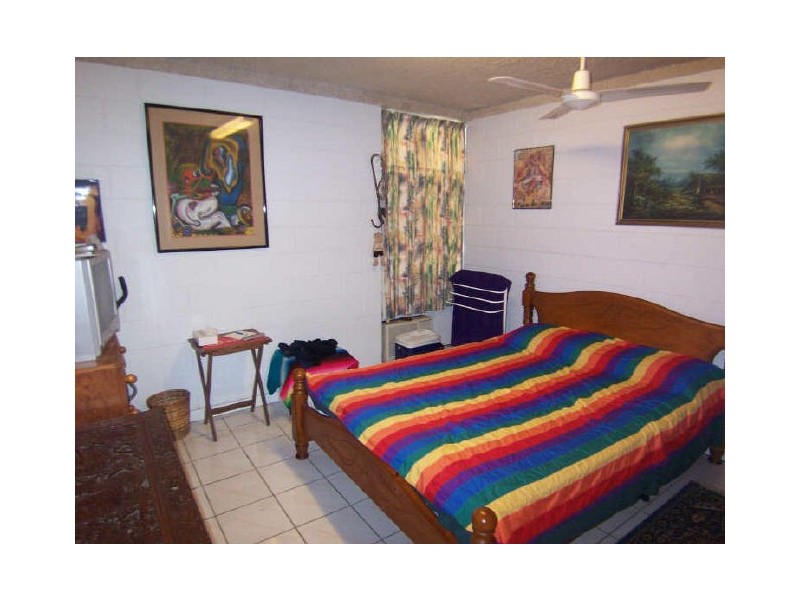 8/186 Lake Street, Cairns North QLD 4870