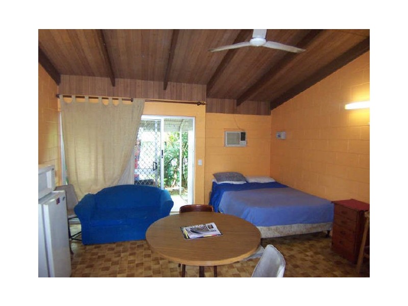 2/31 Miles Street, Manoora QLD 4870