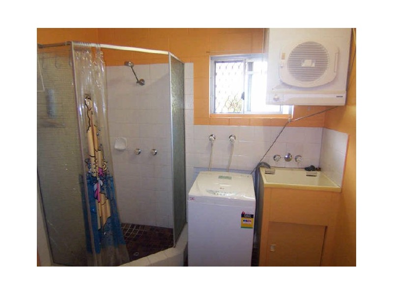 2/31 Miles Street, Manoora QLD 4870
