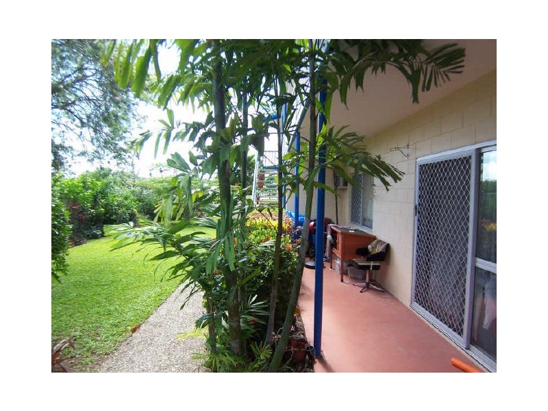 2/71 Pease Street, Manoora, Cairns QLD 4870