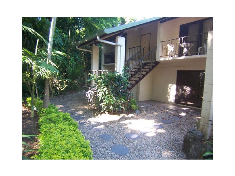 2/4 McPherson Close, Edge Hill QLD 4870