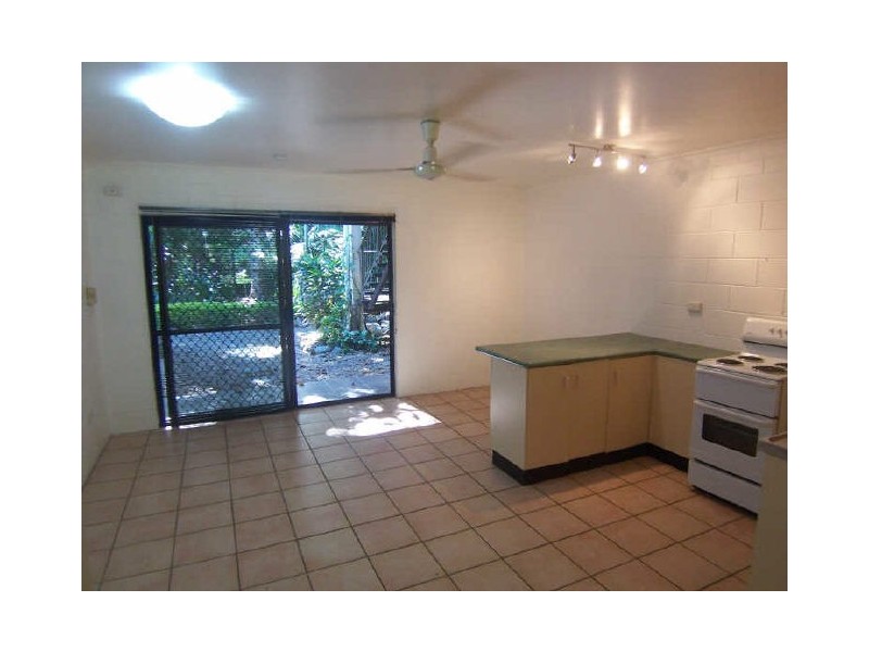 2/4 McPherson Close, Edge Hill QLD 4870