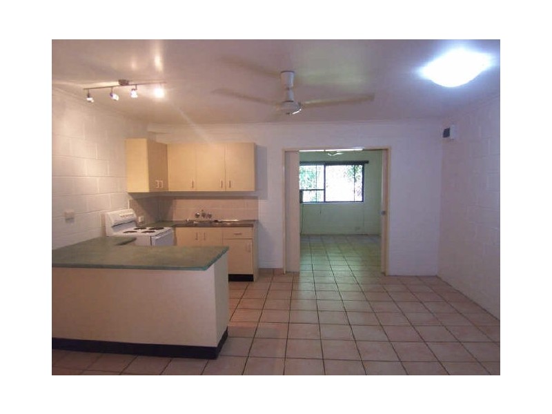 2/4 McPherson Close, Edge Hill QLD 4870