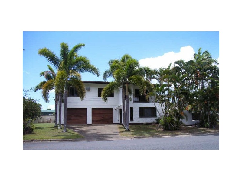 100 Tills Street, Westcourt QLD 4870