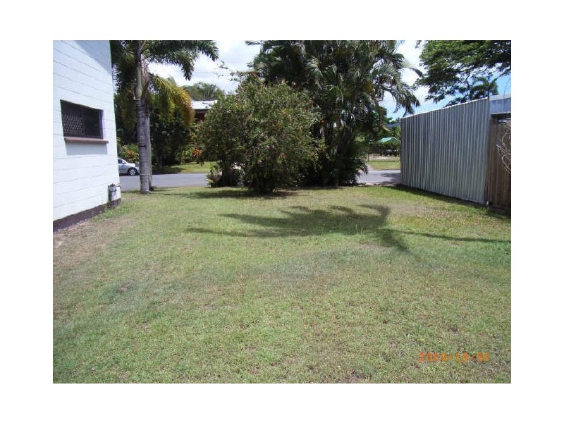 100 Tills Street, Westcourt QLD 4870