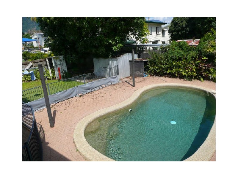 292 Gatton Street, Manunda QLD 4870