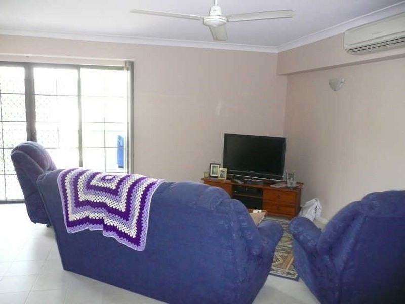 2/193 Kamerunga Road, Freshwater QLD 4870