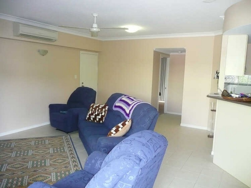 2/193 Kamerunga Road, Freshwater QLD 4870