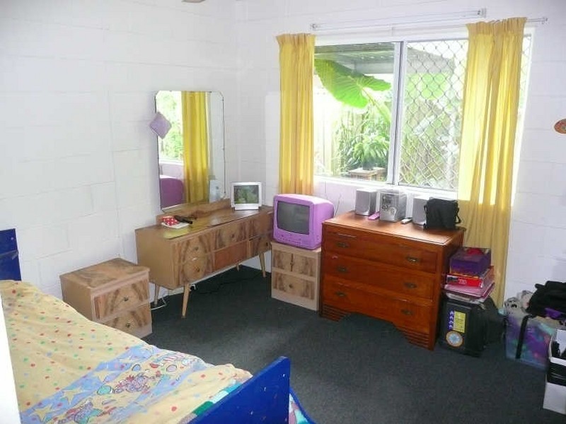 1/6 Fry Close, Whitfield QLD 4870